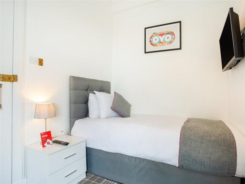 OYO Corner Hotel Carnoustie Eksteriør bilde