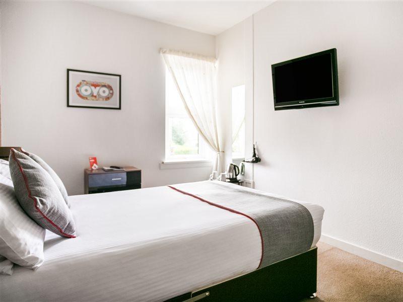 OYO Corner Hotel Carnoustie Eksteriør bilde
