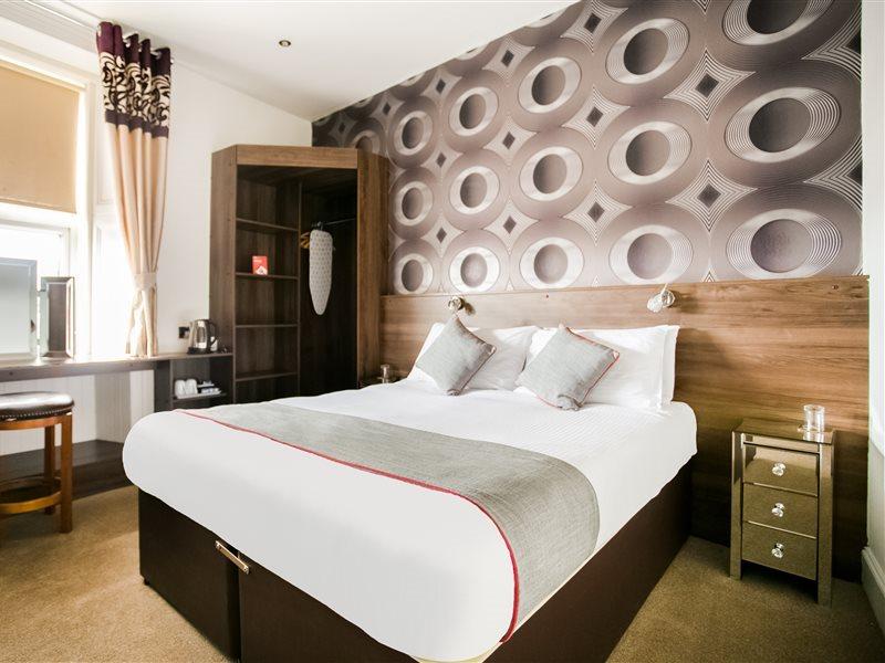 OYO Corner Hotel Carnoustie Eksteriør bilde