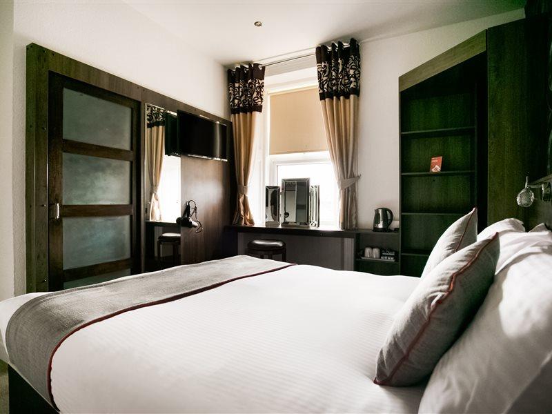 OYO Corner Hotel Carnoustie Eksteriør bilde