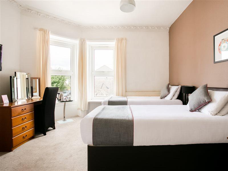 OYO Corner Hotel Carnoustie Eksteriør bilde