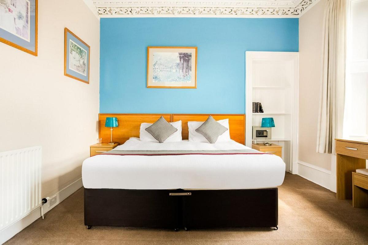 OYO Corner Hotel Carnoustie Eksteriør bilde