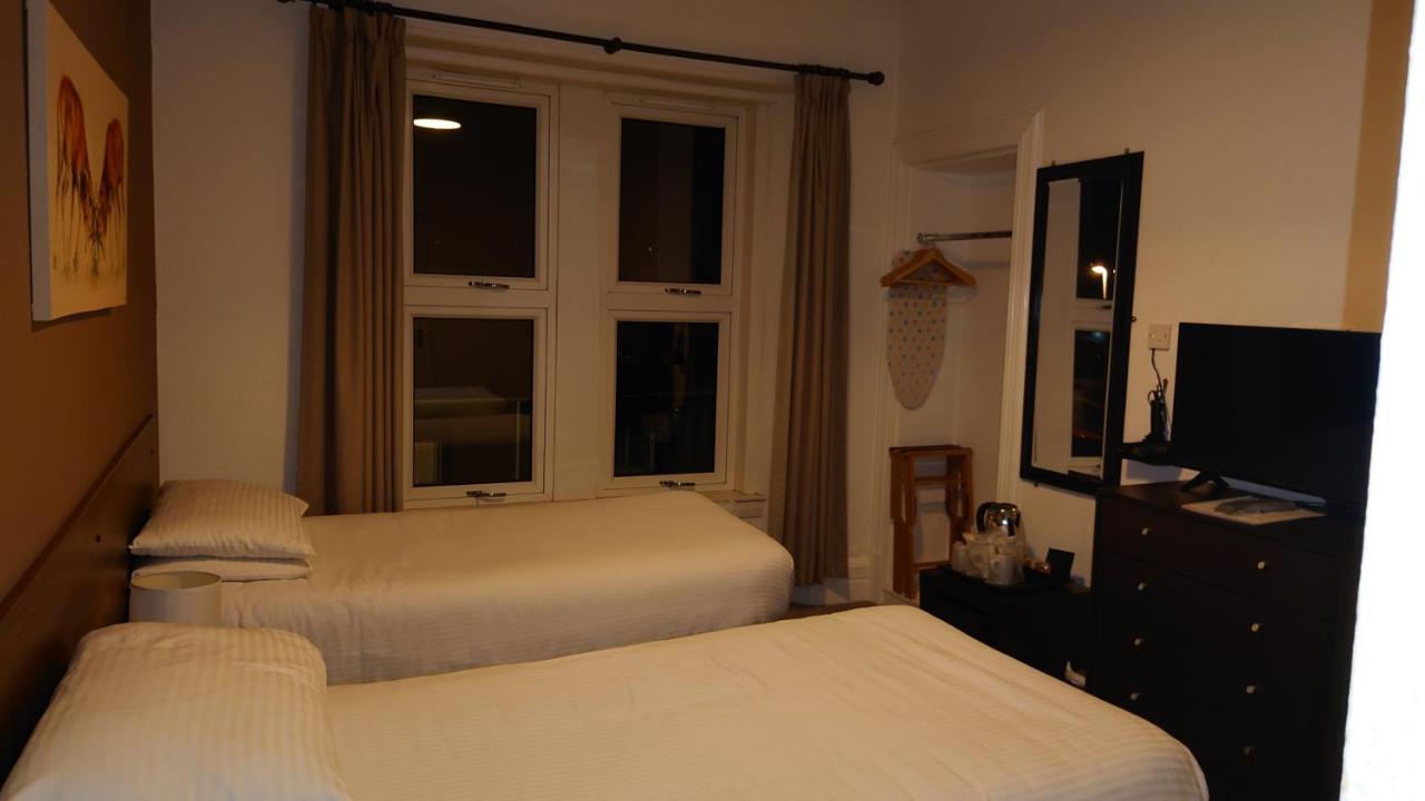 OYO Corner Hotel Carnoustie Eksteriør bilde