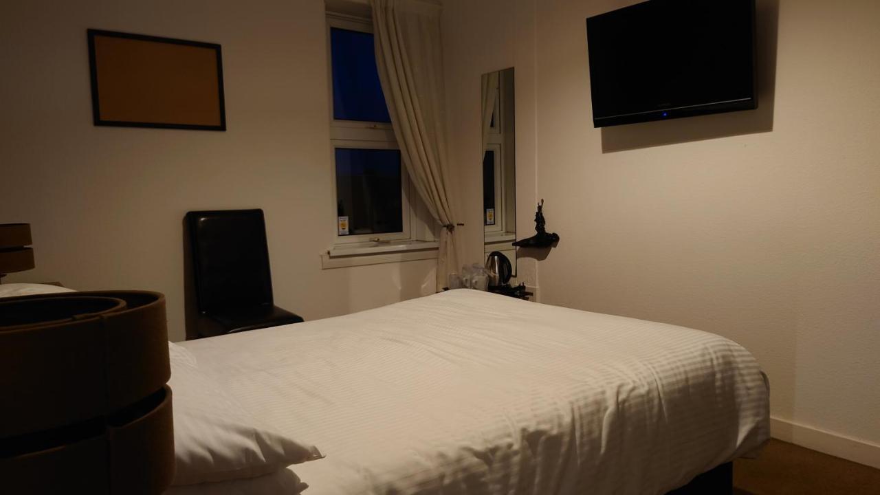 OYO Corner Hotel Carnoustie Eksteriør bilde