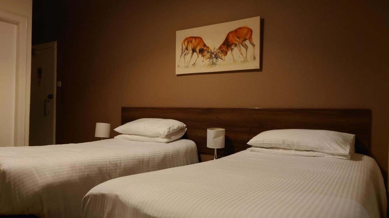 OYO Corner Hotel Carnoustie Eksteriør bilde