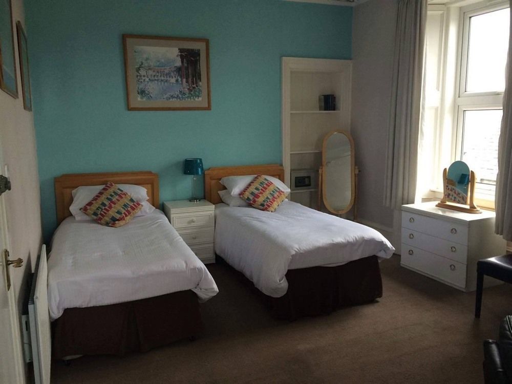 OYO Corner Hotel Carnoustie Eksteriør bilde
