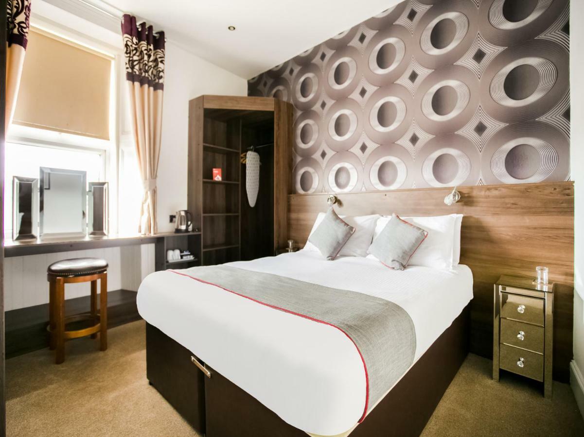 OYO Corner Hotel Carnoustie Eksteriør bilde