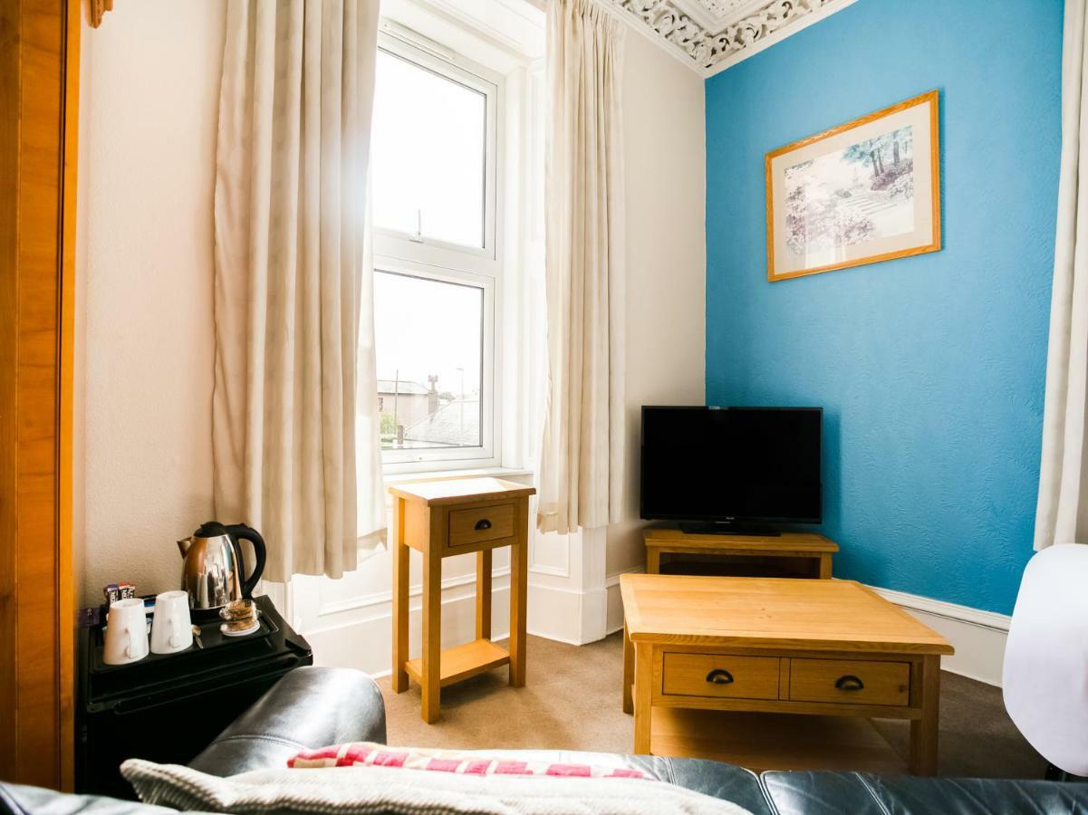 OYO Corner Hotel Carnoustie Eksteriør bilde