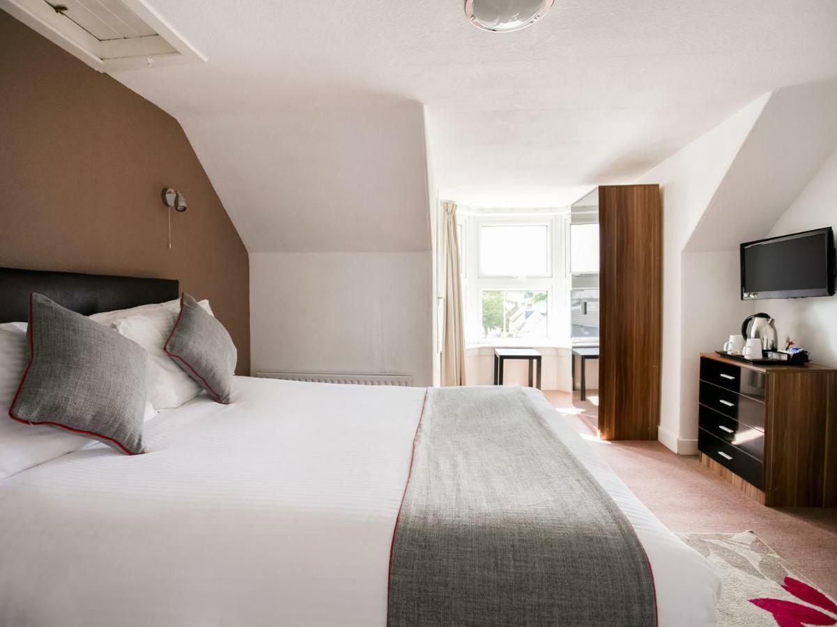 OYO Corner Hotel Carnoustie Eksteriør bilde