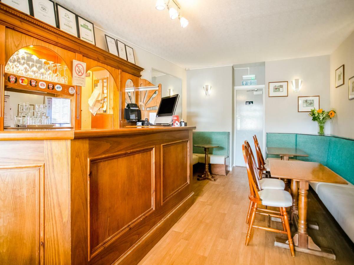 OYO Corner Hotel Carnoustie Eksteriør bilde