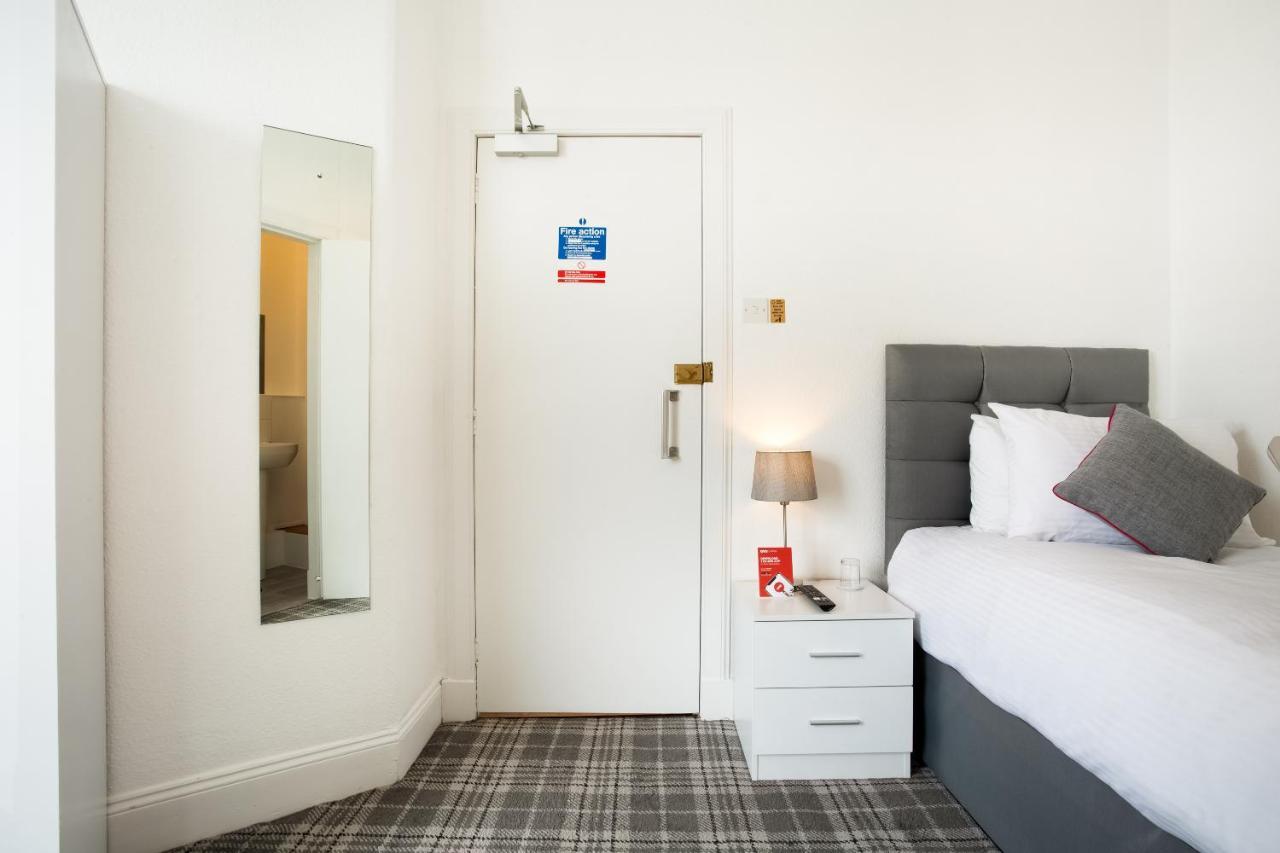 OYO Corner Hotel Carnoustie Eksteriør bilde